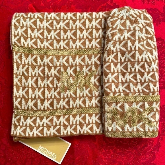 Brand New Michael Kors Hat & Scarf Set Camel Logo Knit w/ Gold Tone Accents - Picture 1 of 7